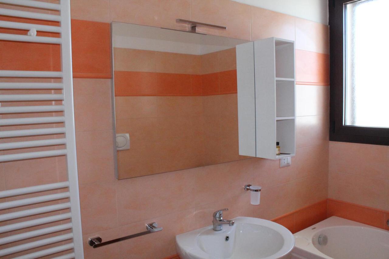 Holiday House Rosy Кавалино ди Лече Екстериор снимка